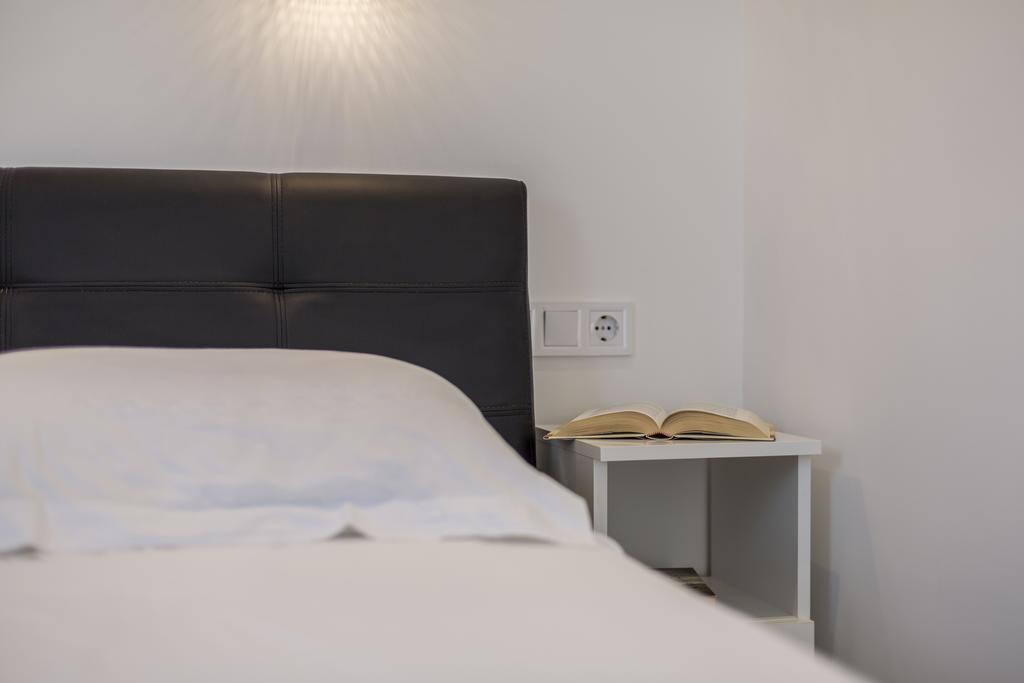 Apartments Biserka Bol Eksteriør bilde